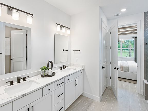 Seaport Owner s Bathroom