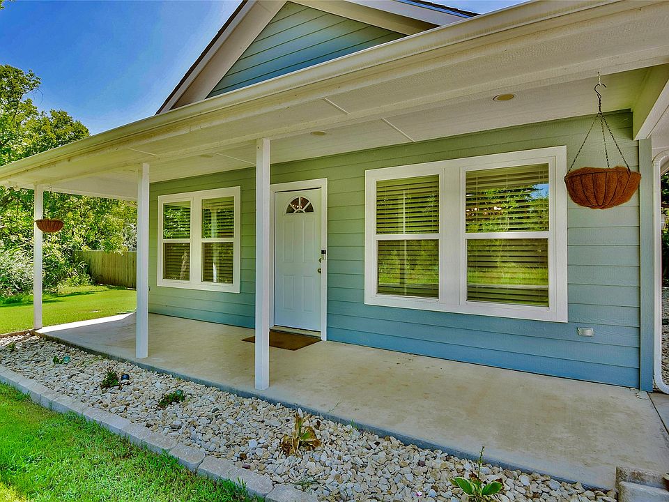 1st image of 903 Comanche Cove Dr