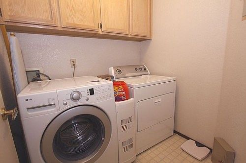 4th image of 8017 Saint Helena Ct