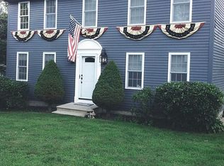 23 Sycamore Dr, Rutland, MA 01543