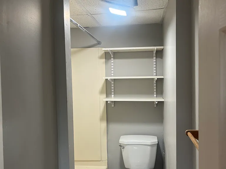 10 Wakefield Ave #2F — Photo 6