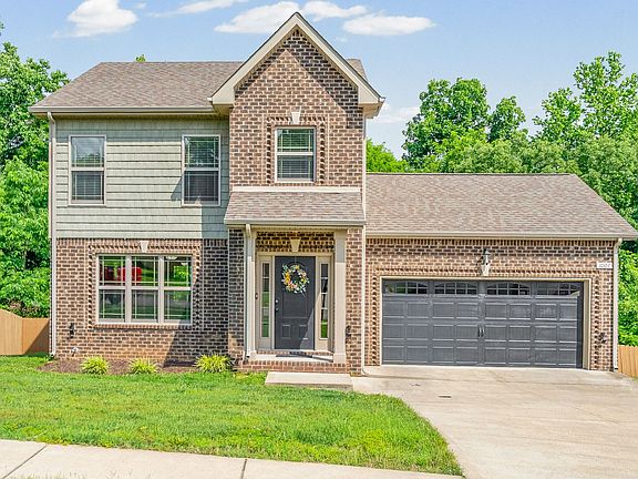 3rd image of 1004 Orchard Hills Dr