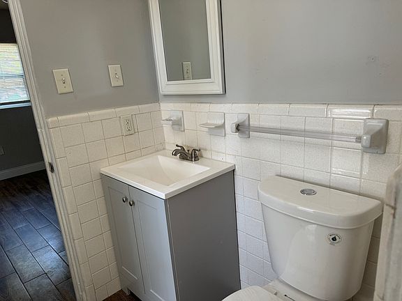 4th image of 503.5 Varsity St