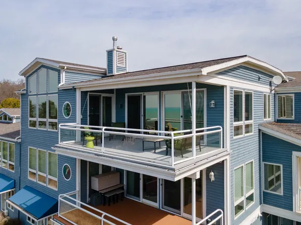 4144 Ridge Rd APT 34, Stevensville, MI 49127