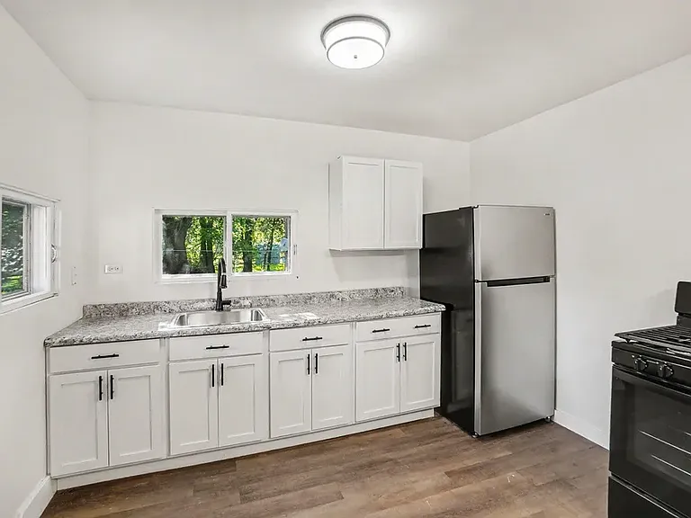 2484 Lincoln St #1 — Photo 4