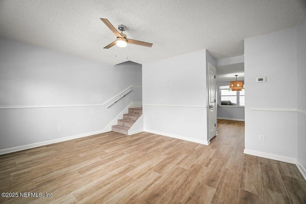 2 bed, 1.5 bath, 1010 sqft, $2,495 — Photo 4