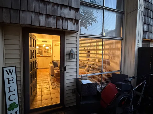 (undisclosed Address), Dallas, TX 75219