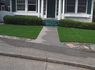 2423 Nob Hill Ave N, Seattle, WA 98109