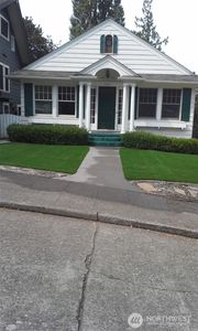 2423 Nob Hill Avenue N, Seattle, WA, 98109