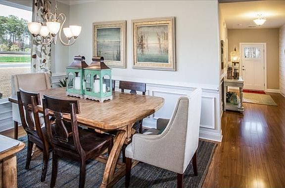 Dining Room With Picture Frame Molding