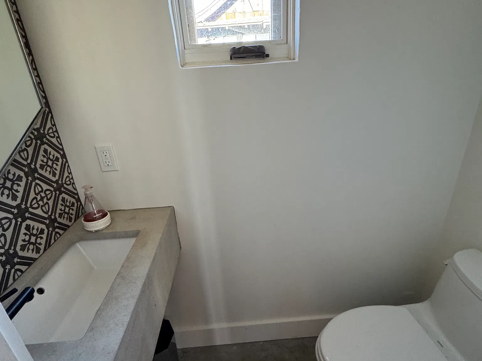 1 bed, 1.5 bath, 950 sqft, $3,250 — Photo 4