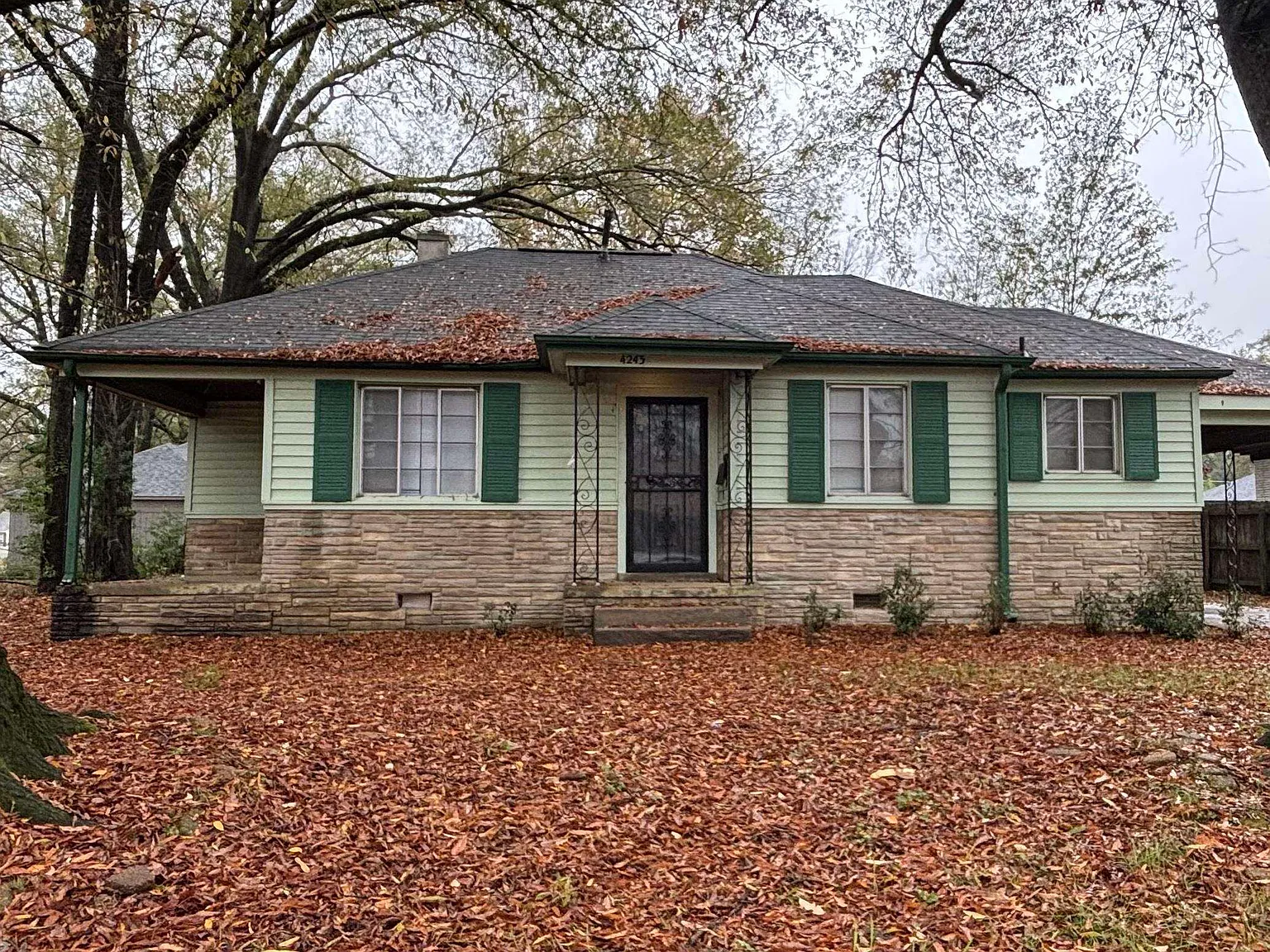 3 bed, 2.0 bath, 1096 sqft, $1,195 — Photo 1