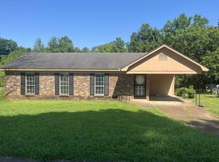 45 Regency Dr, Jackson, TN 38301