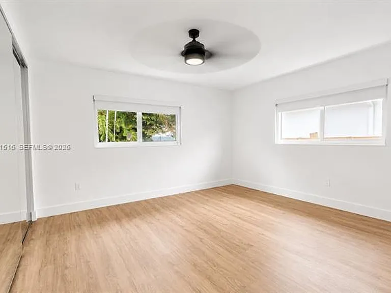 8819 Dickens Ave #8819 — Photo 18