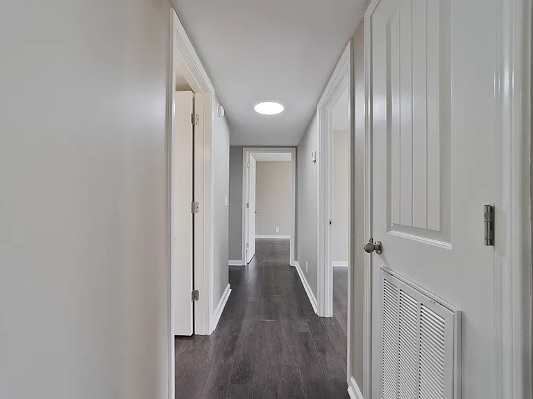 Autumn Ridge Apartment Community — Photo 9