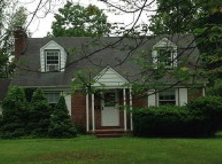 18 River Bend Rd, Berkeley Heights, NJ 07922