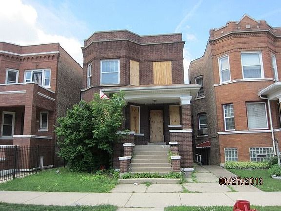 2nd image of 528 N Leclaire Ave