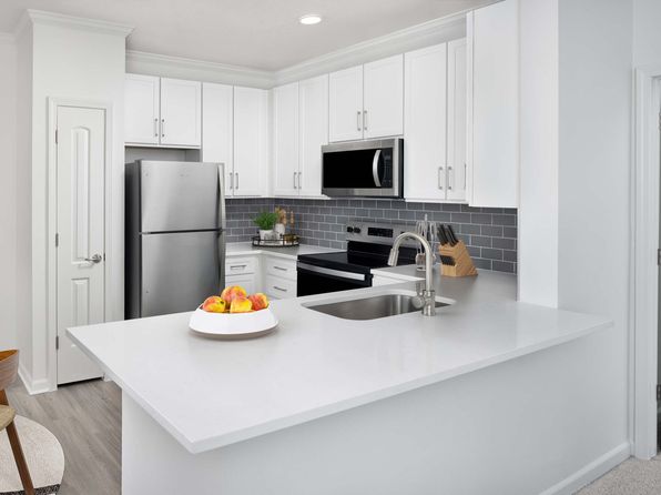 9567 Sunbelt St #204