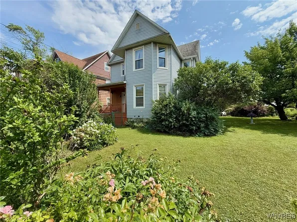 2821 Walnut Ave, Niagara Falls, NY 14301