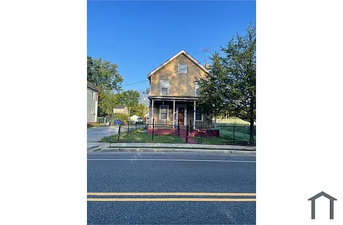 207 S Main St Photo 1