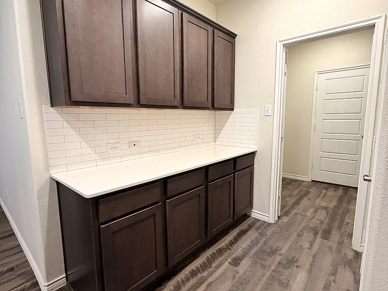3413 Sabine Dr — Photo 14