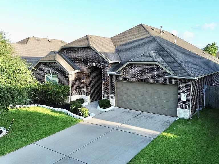 6515 Sterling Shores Ln — Photo 1