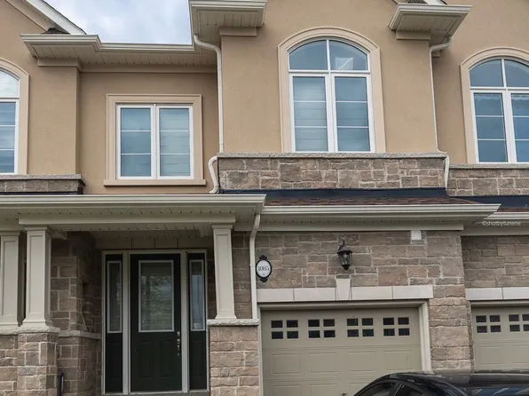 1085 Garner Rd E, Hamilton, ON L9G 0G9