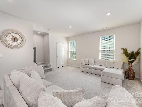 5th image of 9218 Mallard Mills Dr