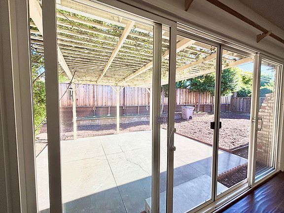4th image of 6426 Ivy Ln