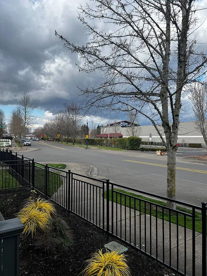3 bed, 2.5 bath, 1780 sqft, $825 — Photo 3