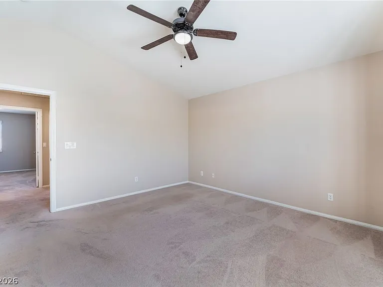 10401 Horseback Ridge Ave — Photo 12