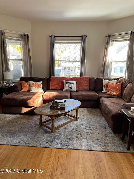 4th image of 1267-1269 Parkwood Boulevard