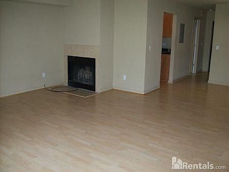 3rd image of 2788 Davison Ave #1