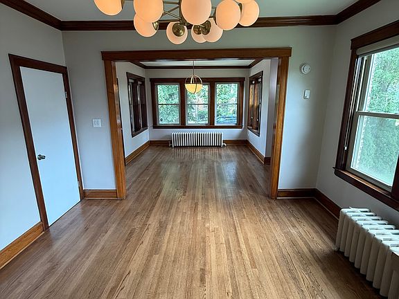 4th image of 2618 N Moody Ave #1