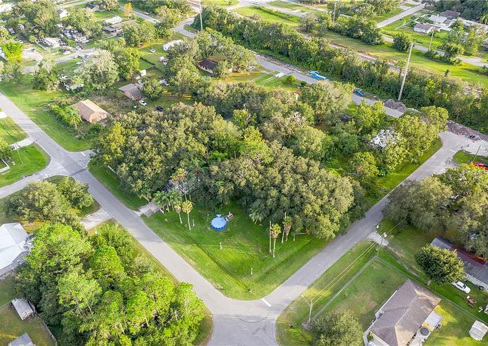 1st image of Wauchula St