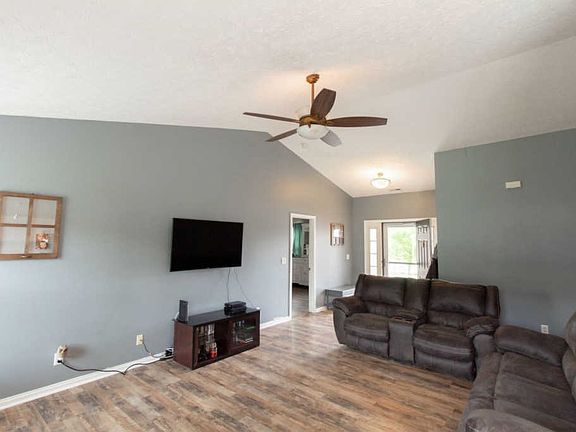 4th image of 10202 Anchor Way