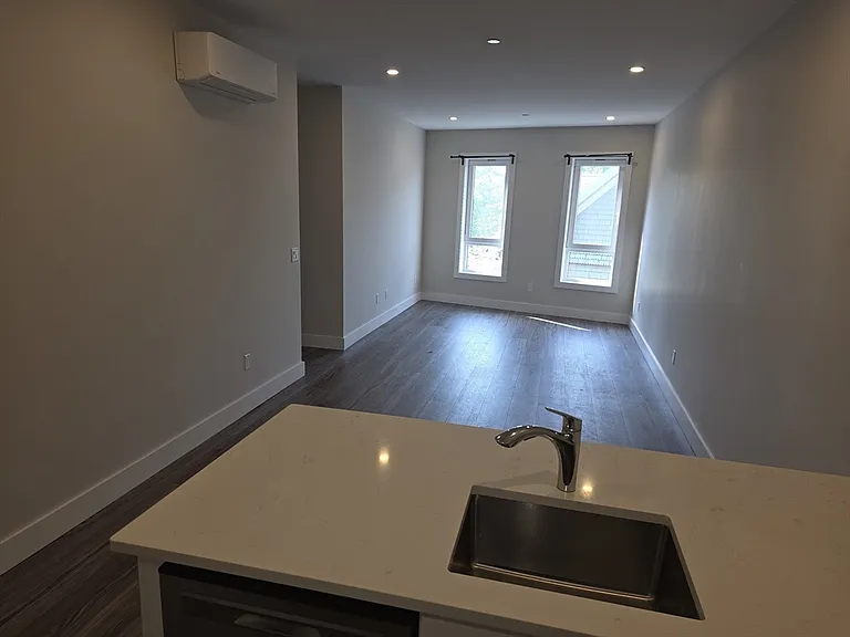 64 Tolman St #5 — Photo 5