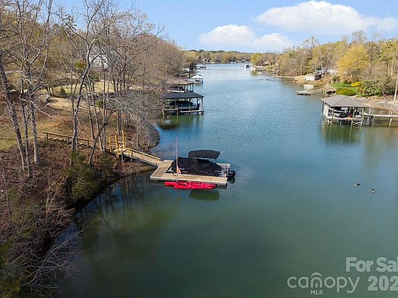 2nd image of 1492 Olympus Rd