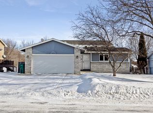 13475 Glenhurst Ave, Savage, MN 55378