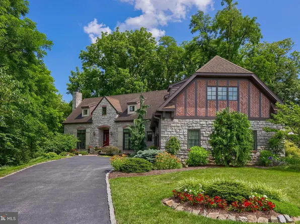 2787 Southwick Dr, Lancaster, PA 17601