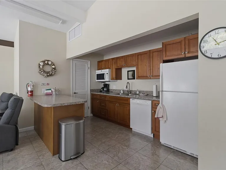 2060 Marilyn St #207 — Photo 29