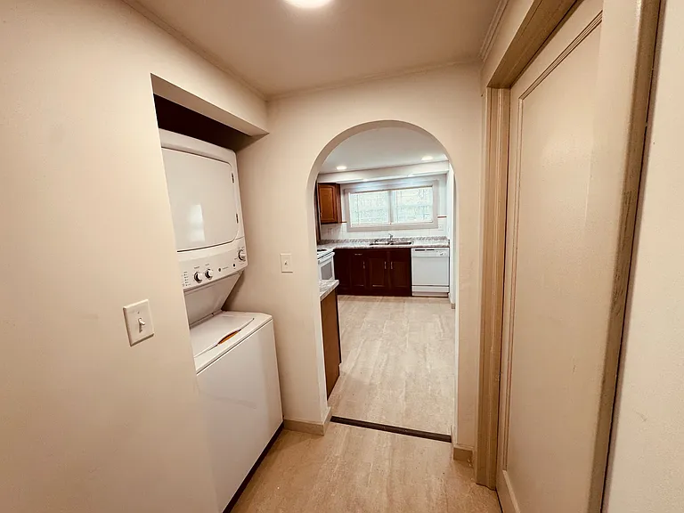 233 Willowdale Rd #1 — Photo 3