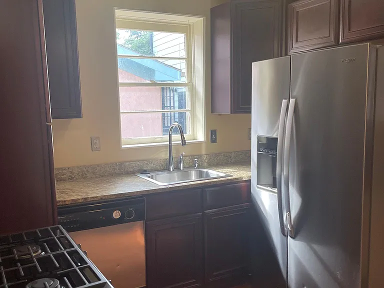 321 N Almond St #B — Photo 29