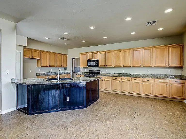 3363 W Owens Way — Photo 4