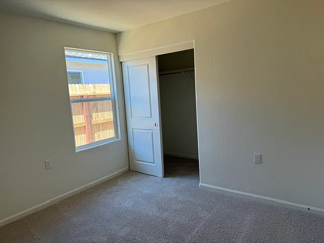 675 Skyler Ln — Photo 8