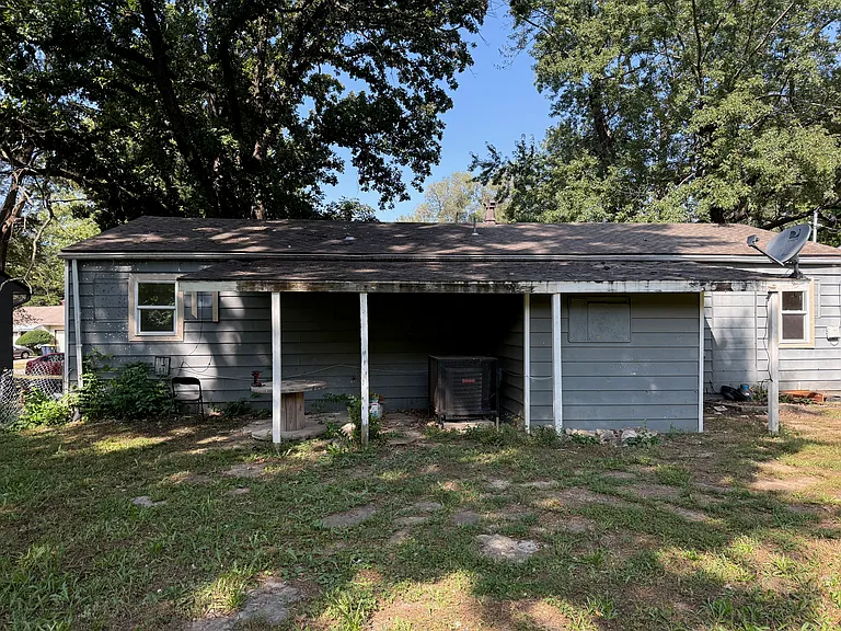 10715 Ewing Dr — Photo 9