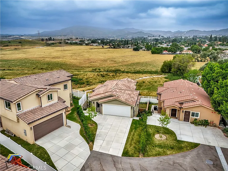 12515 Haleh Ln — Photo 30