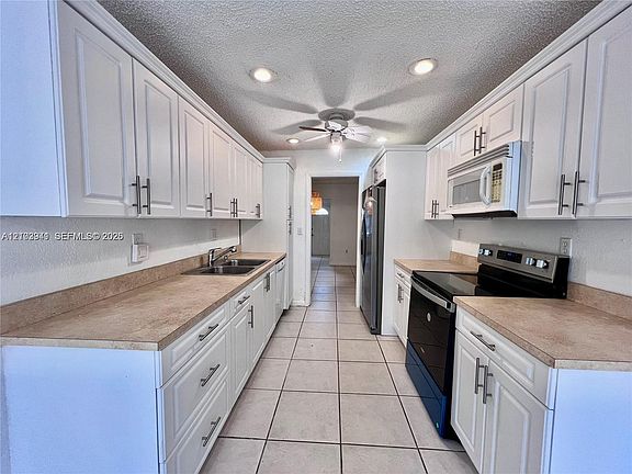 2nd image of 3302 Farragut St #5A