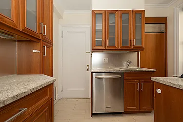 Rented by Rita S Citrin, LREB