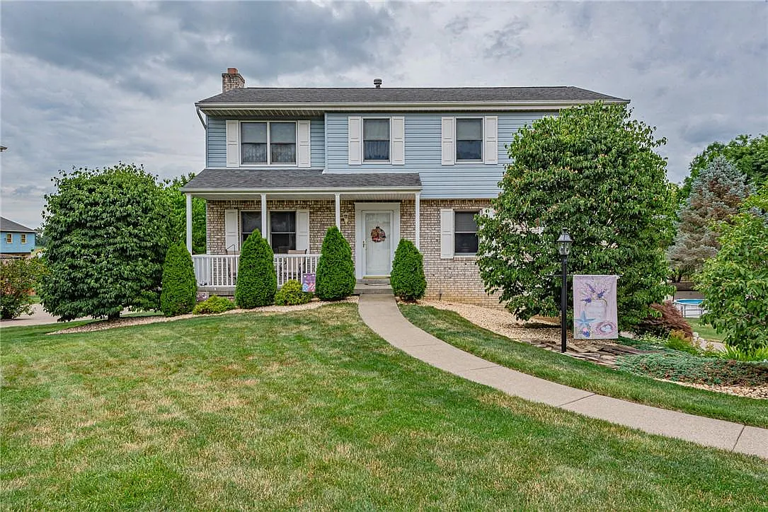 11 Oakridge Dr photo 1